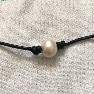 white pearl choker